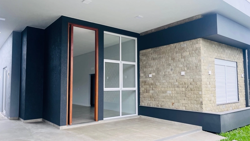 Casa a venda em Atlantida Sul: 2ª foto da galeria de imagens do imóvel