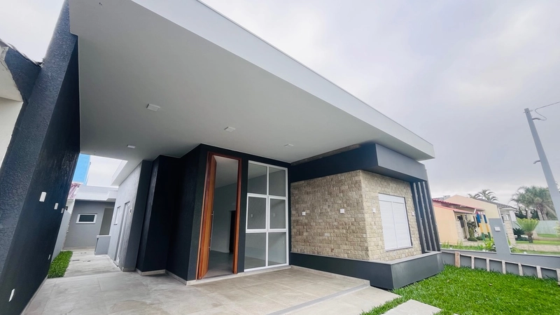 Casa a venda em Atlantida Sul: 1ª foto da galeria de imagens do imóvel