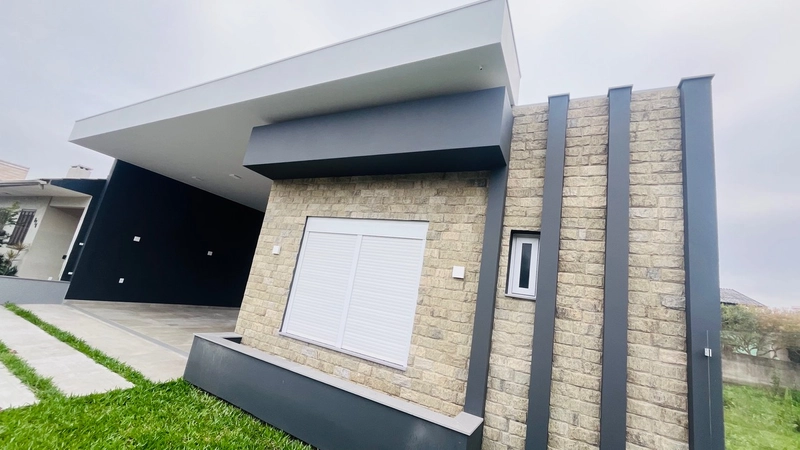 Casa a venda em Atlantida Sul: 3ª foto da galeria de imagens do imóvel