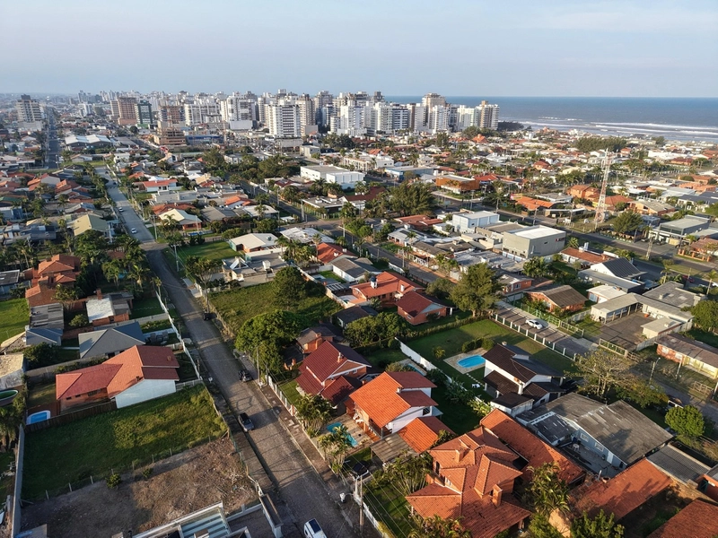 CASA À VENDA EM ATLÂNTIDA!: 4ª foto da galeria de imagens do imóvel