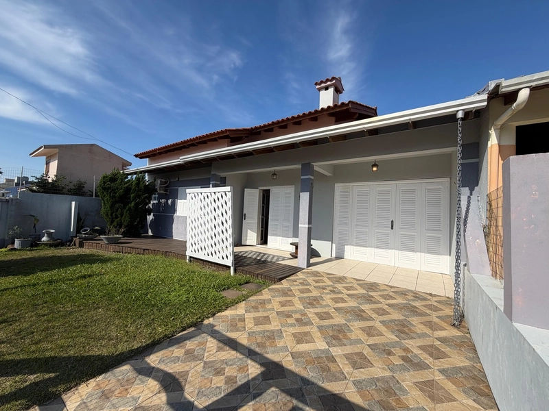 Casa a venda em Atlântida Sul