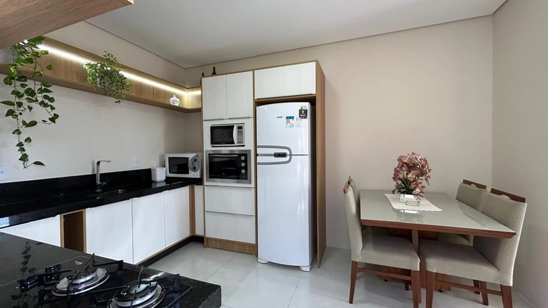 Casa a venda em Atlantida sul: 3ª foto da galeria de imagens do imóvel