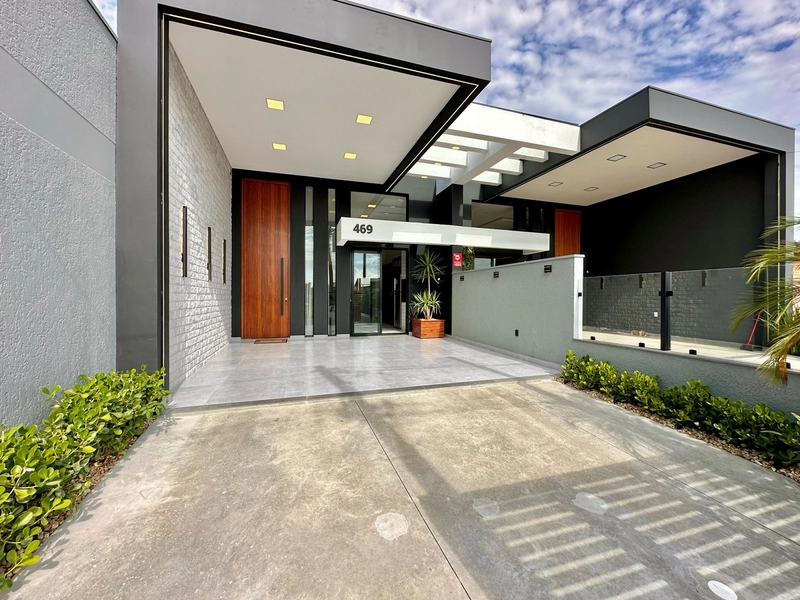 CASA À VENDA EM CAPÃO DA CANOA COM TERRAÇO COM VISTA PARA O MAR