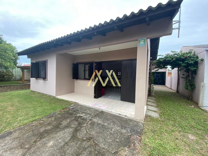 Casa à venda em Atlântida Sul!: 1ª foto da galeria de imagens do imóvel