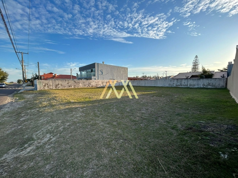 Terreno beira mar à venda em Atlântida Sul!: 3ª foto da galeria de imagens do imóvel