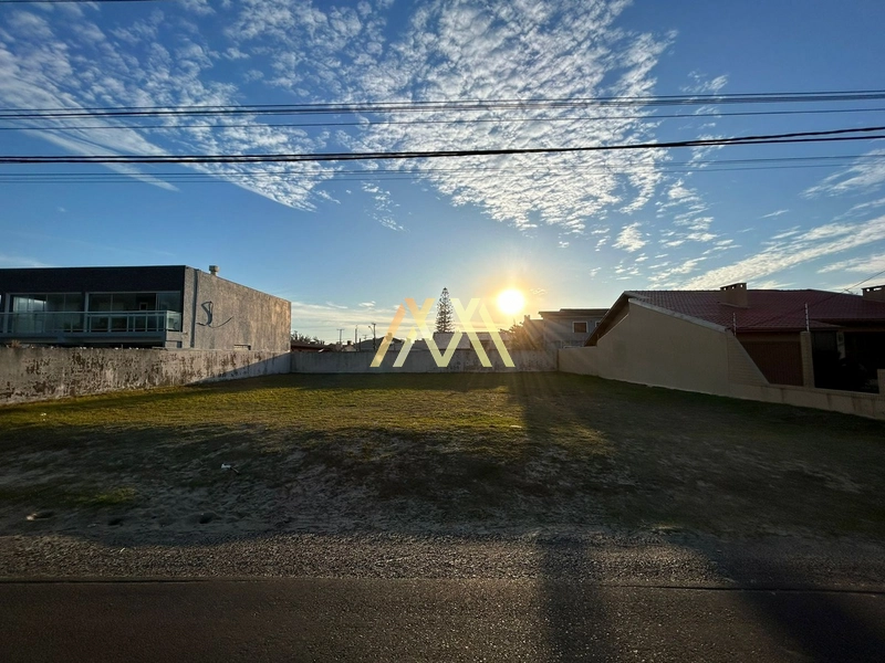 Terreno beira mar à venda em Atlântida Sul!: 2ª foto da galeria de imagens do imóvel