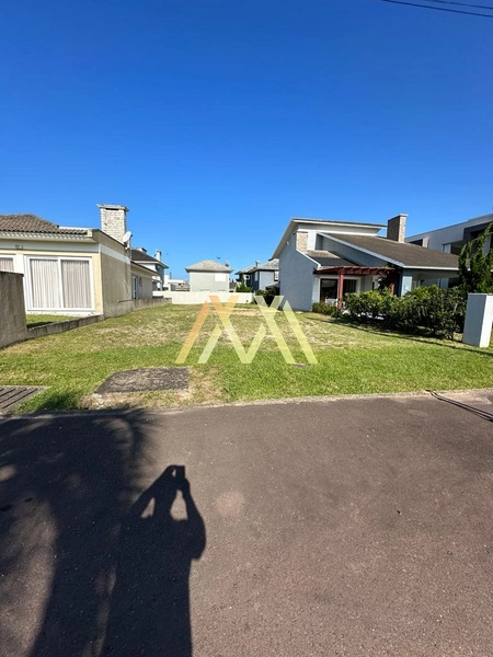 Terreno à venda no condomínio Atlântico Villas Club em Atlântida Sul!: 2ª foto da galeria de imagens do imóvel