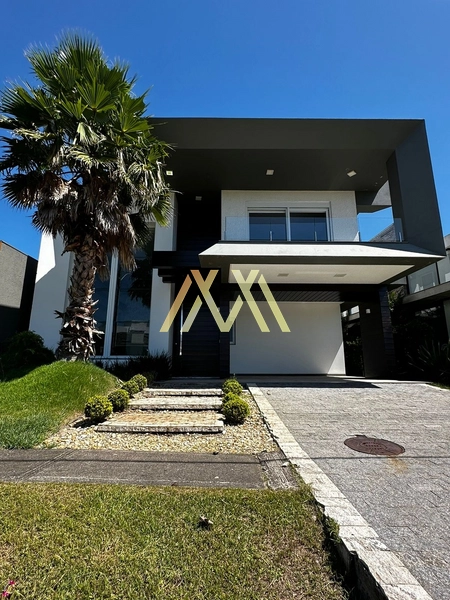 Excelente sobrado decorado e mobiliado!