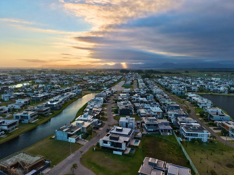 CASA À VENDA NO CONDOMÍNIO SUNSET: 55ª foto da galeria de imagens do imóvel