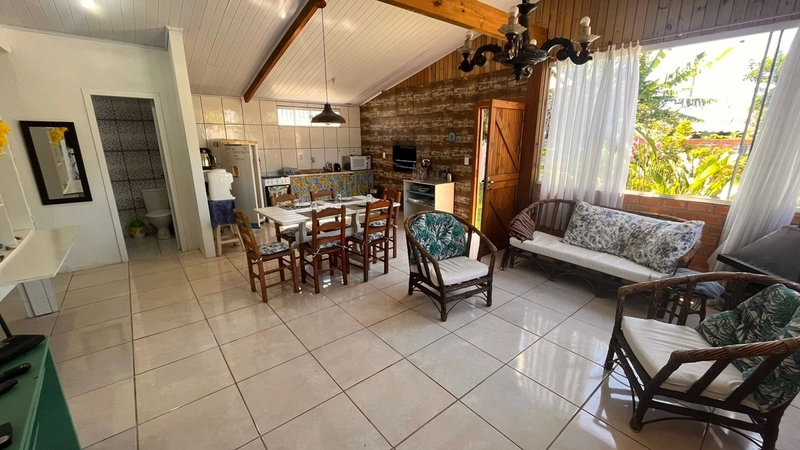 CASA COM PISCINA A VENDA EM ATLÂNTIDA SUL!: 9ª foto da galeria de imagens do imóvel