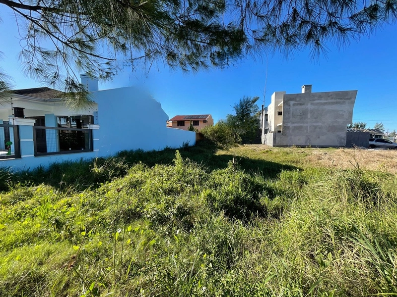 Terreno à vende em Atlântida Sul!: 2ª foto da galeria de imagens do imóvel
