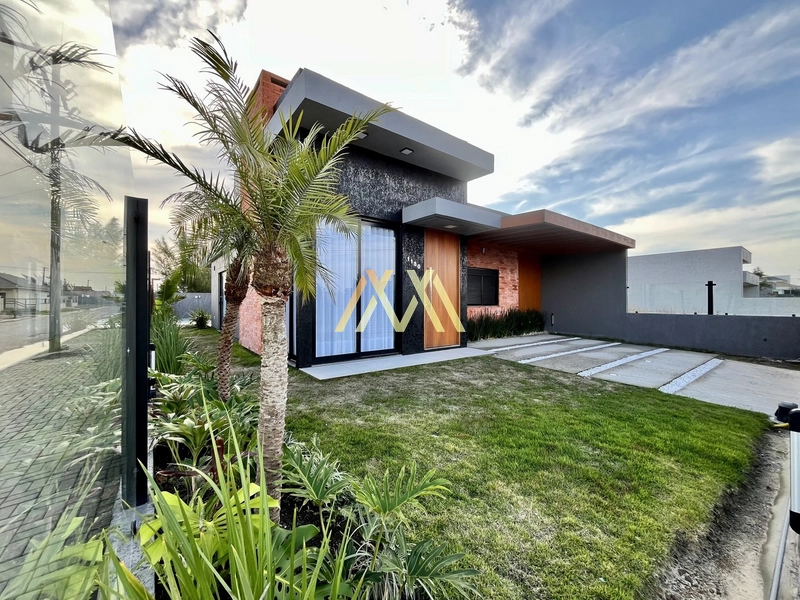Casa a venda mobiliada e decorada em Atlântida Sul!: 1ª foto da galeria de imagens do imóvel