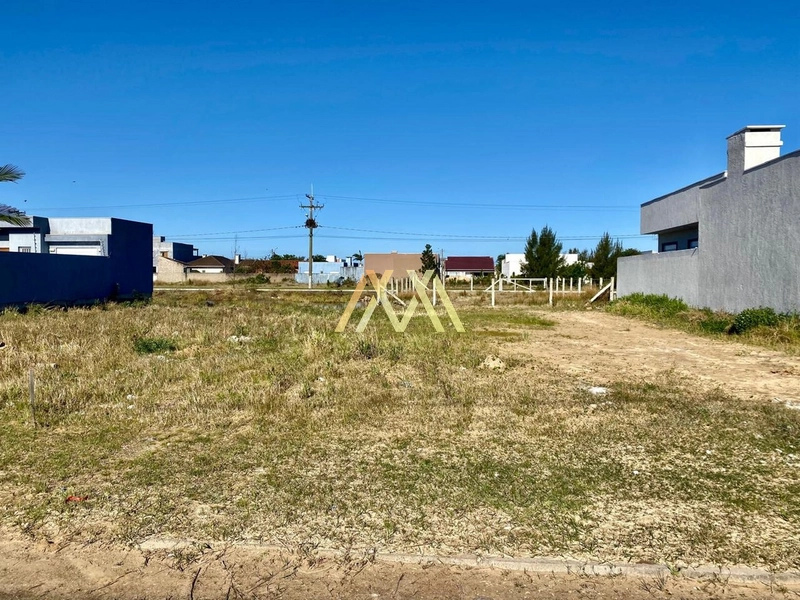 TERRENO À VENDA EM ATLÂNTIDA SUL!: 1ª foto da galeria de imagens do imóvel