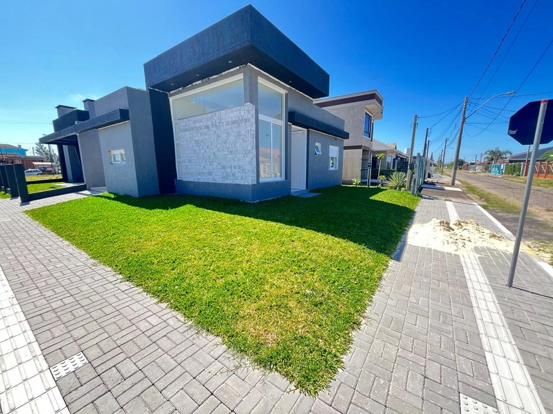 Casa à venda em Atlântida Sul!