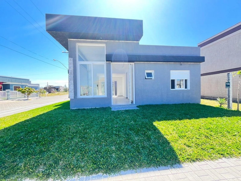 Casa à venda em Atlântida Sul!: 3ª foto da galeria de imagens do imóvel