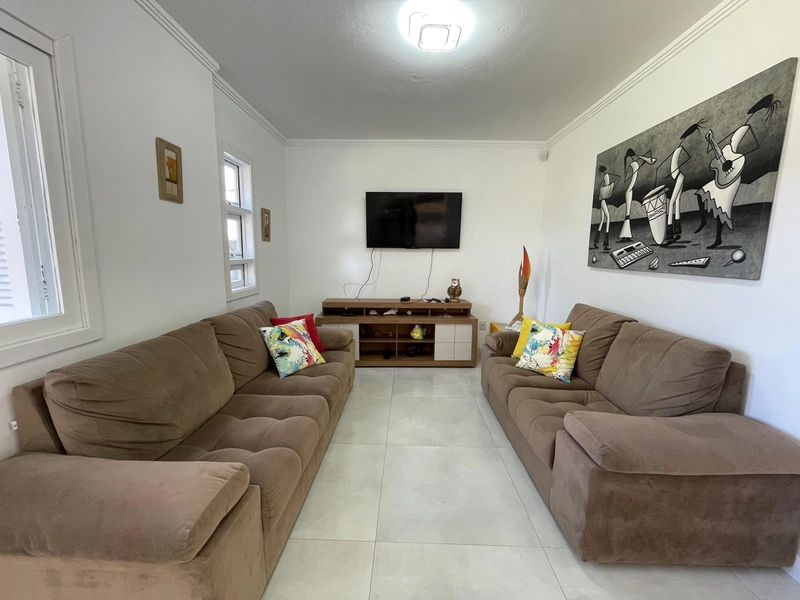 Casa com 03 quartos à venda!: 3ª foto da galeria de imagens do imóvel