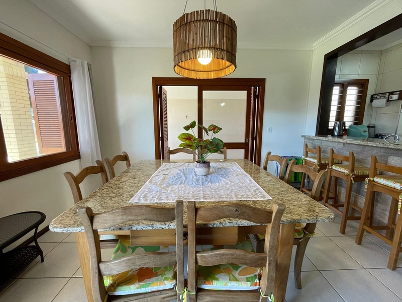 CASA A VENDA A 3 QUADRAS DO MAR EM ATLÂNTIDA SUL!: 7ª foto da galeria de imagens do imóvel