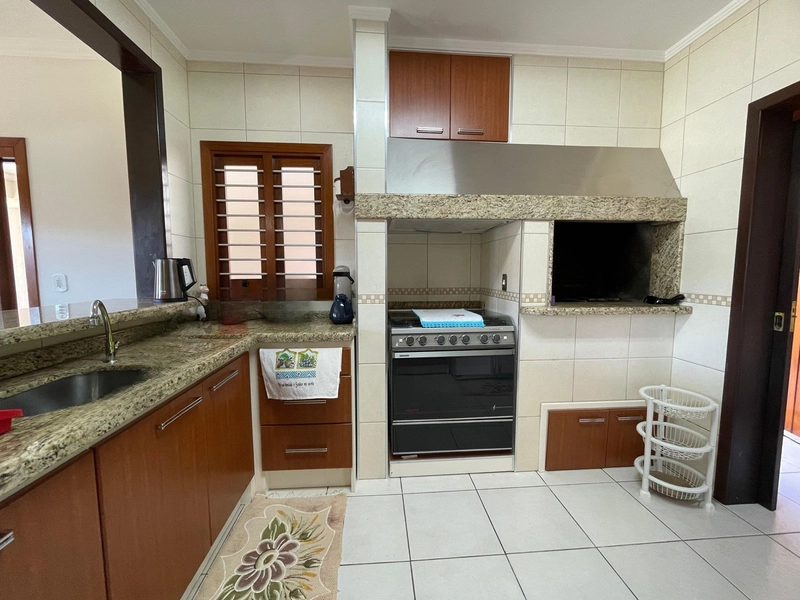 CASA A VENDA A 3 QUADRAS DO MAR EM ATLÂNTIDA SUL!: 9ª foto da galeria de imagens do imóvel