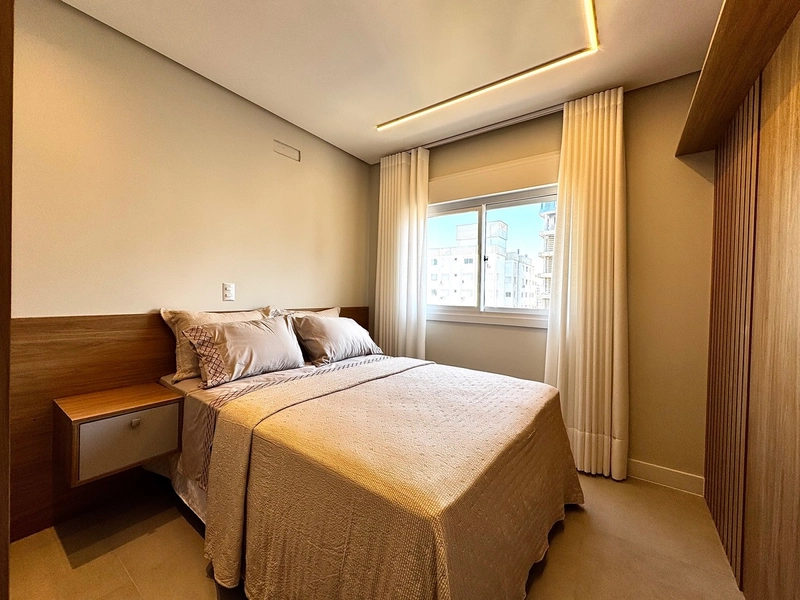 Apartamento 2 Dormitórios com Suíte | A 1 Quadra do Mar | Zona Nova –: 14ª foto da galeria de imagens do imóvel