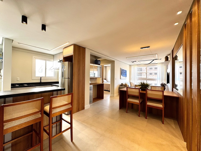 Apartamento 2 Dormitórios com Suíte | A 1 Quadra do Mar | Zona Nova –: 3ª foto da galeria de imagens do imóvel