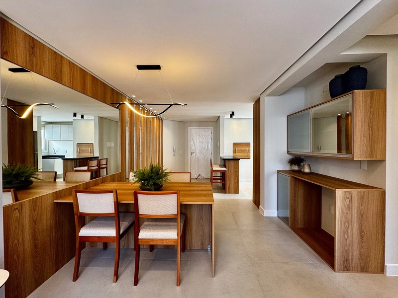 Apartamento 2 Dormitórios com Suíte | A 1 Quadra do Mar | Zona Nova –: 8ª foto da galeria de imagens do imóvel