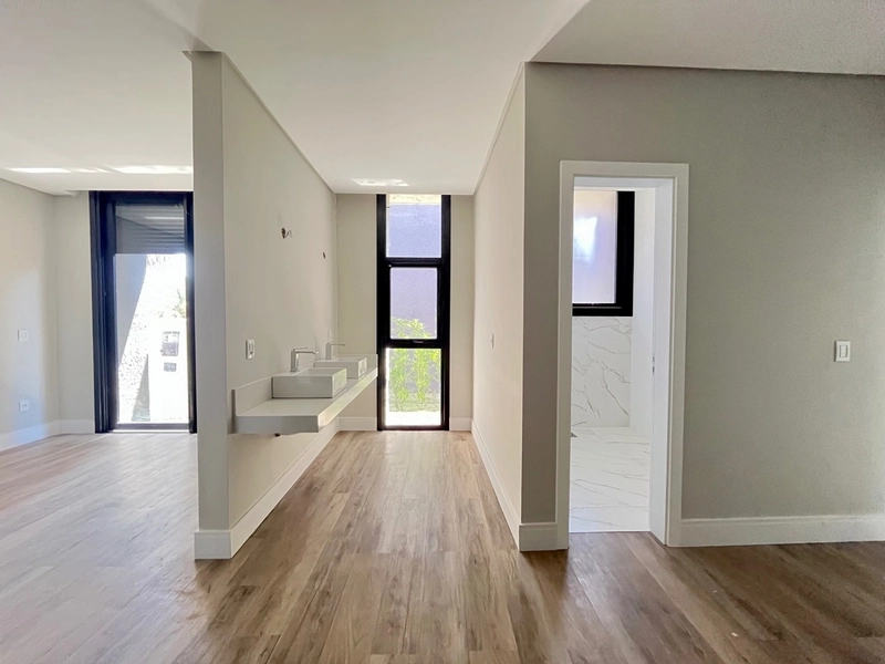 Casa nova à venda de alto padrão com piscina: 20ª foto da galeria de imagens do imóvel