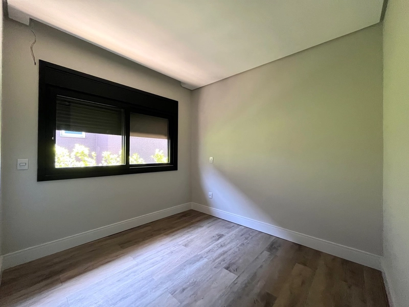 Casa nova à venda de alto padrão com piscina: 24ª foto da galeria de imagens do imóvel