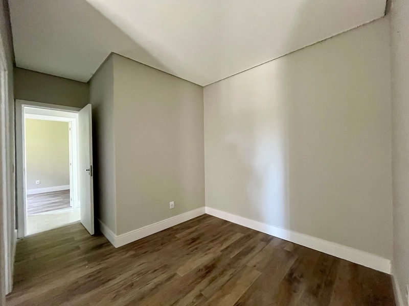 Casa nova à venda de alto padrão com piscina: 23ª foto da galeria de imagens do imóvel