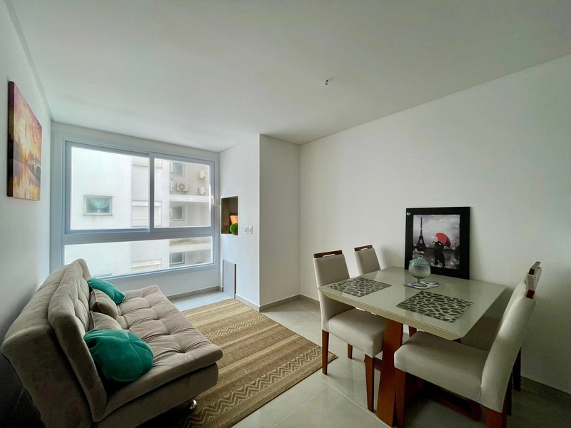 APARTAMENTO DE 1 DORMITORIO A UMA QUADRA DO MAR