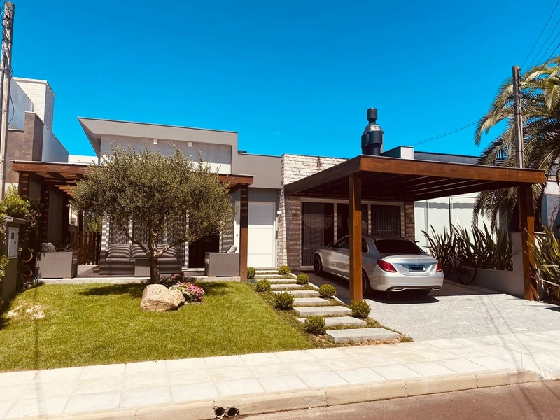 CASA LUXUOSA COM 03 SUÍTES!!!: 3ª foto da galeria de imagens do imóvel