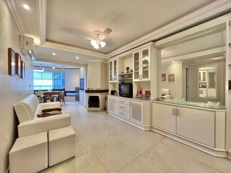 Amplo 2 dormitórios em uma localização privilegiada: 3ª foto da galeria de imagens do imóvel