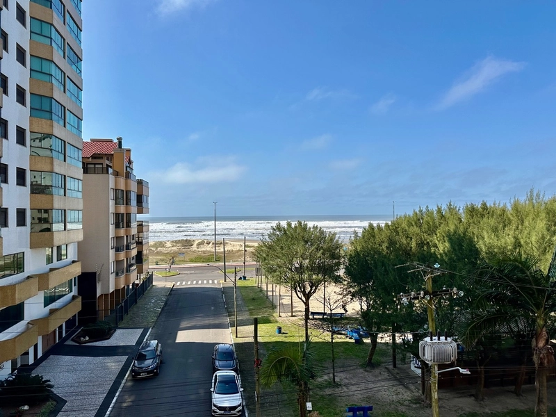 EM FRENTE A PRAÇA LUIS BASSANI COM UMA BELA VISTA ETERNA PARA O MAR!!: 7ª foto da galeria de imagens do imóvel