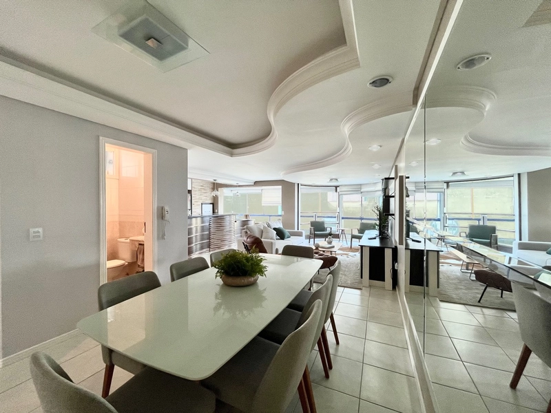 Apartamento com 3 dormitórios no centro da cidade: 3ª foto da galeria de imagens do imóvel