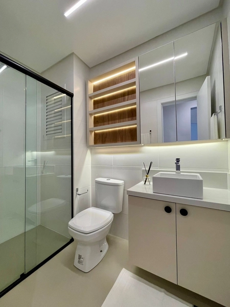 Amplo 2 dormitórios totalmente mobiliado e decorado: 3ª foto da galeria de imagens do imóvel