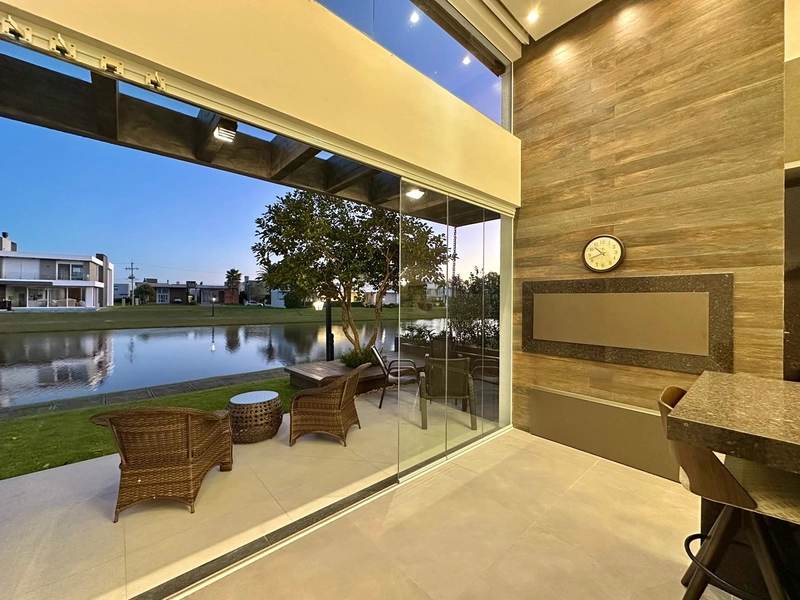 CAPÃO ILHAS RESORT CASA BEIRA LAGO À VENDA: 13ª foto da galeria de imagens do imóvel