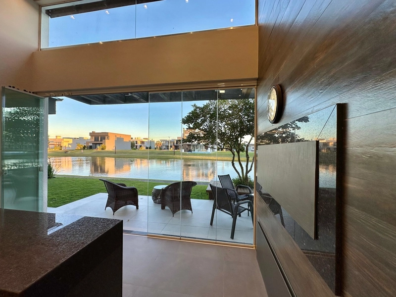 CAPÃO ILHAS RESORT CASA BEIRA LAGO À VENDA: 12ª foto da galeria de imagens do imóvel