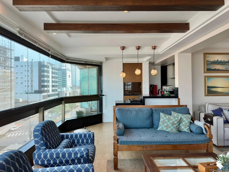 APARTAMENTO À VENDA COM VISTA PARA MAR E PRAÇA - RARIDADE: 10ª foto da galeria de imagens do imóvel