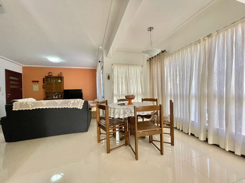 SACADA DE FRENTE + INFRAESTRUTURA  A UMA QUADRA DO MAR!: 7ª foto da galeria de imagens do imóvel