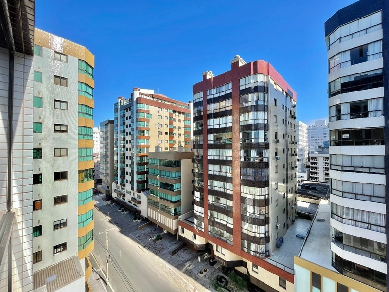 SACADA DE FRENTE + INFRAESTRUTURA  A UMA QUADRA DO MAR!: 18ª foto da galeria de imagens do imóvel