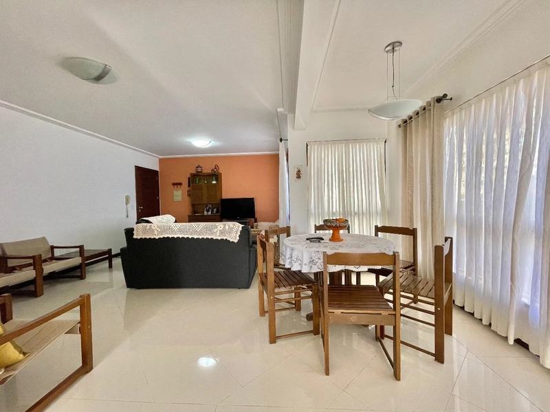 SACADA DE FRENTE + INFRAESTRUTURA  A UMA QUADRA DO MAR!: 6ª foto da galeria de imagens do imóvel