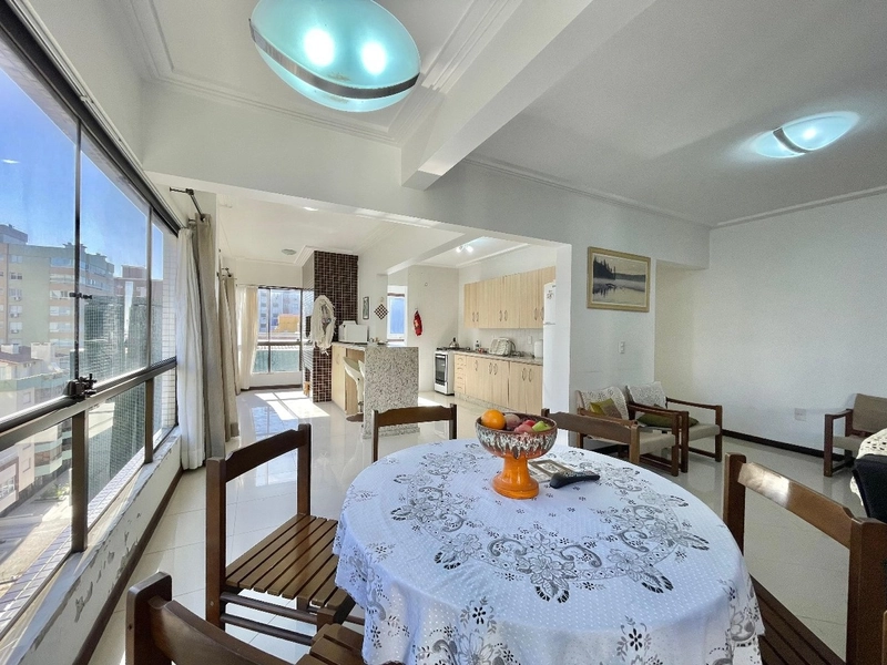 SACADA DE FRENTE + INFRAESTRUTURA  A UMA QUADRA DO MAR!: 10ª foto da galeria de imagens do imóvel