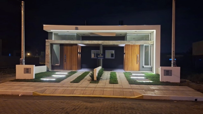 LINDA CASA FORA DE CONDOMINIO