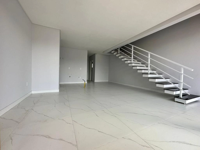 SOBRADO COM 3 SUÍTES, AO LADO DO MAR!: 2ª foto da galeria de imagens do imóvel