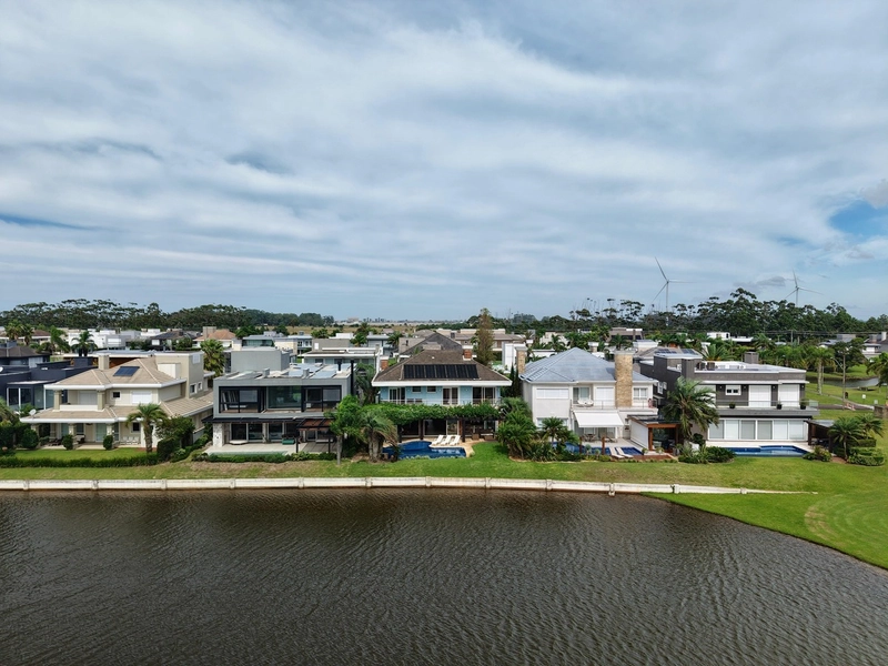 CONDOMÍNIO BOSQUES DE ATLÂNTIDA SOBRADO BEIRA LAGO  À VENDA!!!: 55ª foto da galeria de imagens do imóvel