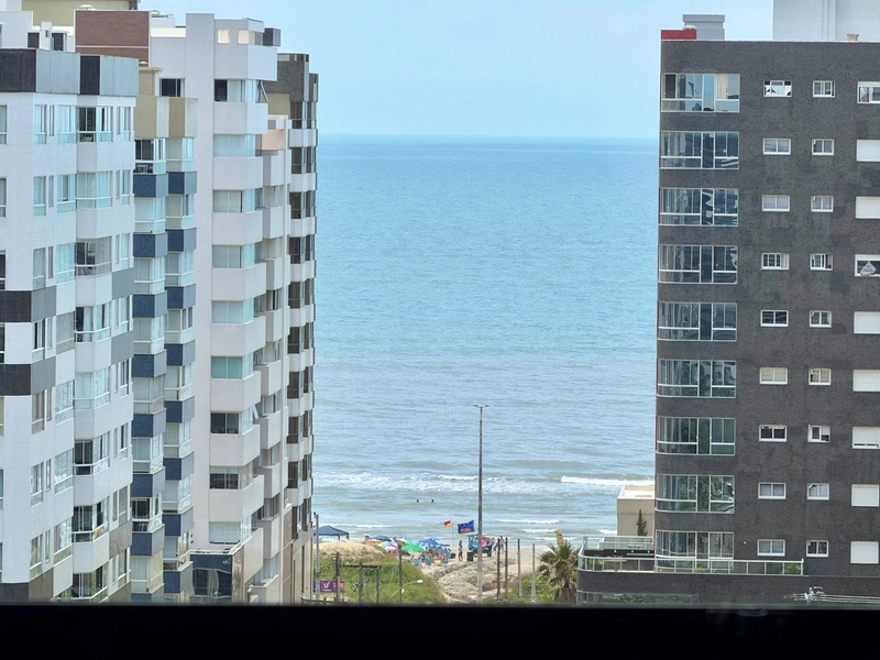 APARTAMENTO A VENDA : VISTA PARA O MAR