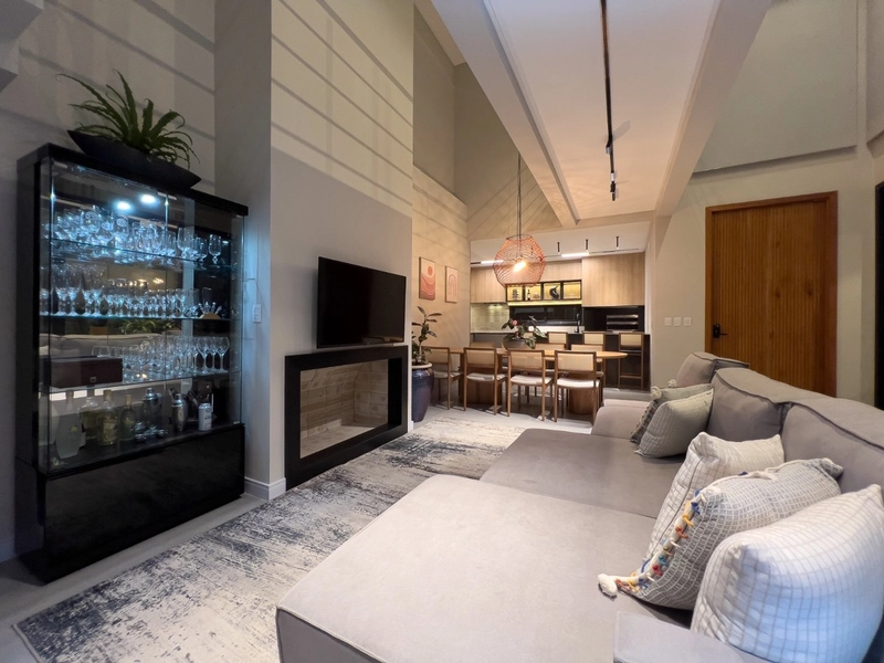 SOBRADO FINAMENTE MOBILIADO E DECORADO NO CONDOMINIO MAIS DESEJADO DO: 33ª foto da galeria de imagens do imóvel