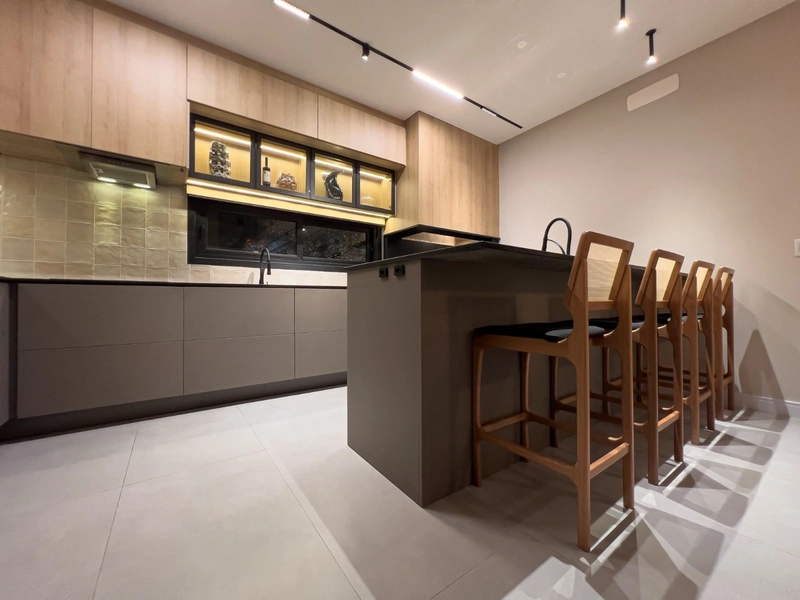 SOBRADO FINAMENTE MOBILIADO E DECORADO NO CONDOMINIO MAIS DESEJADO DO: 42ª foto da galeria de imagens do imóvel