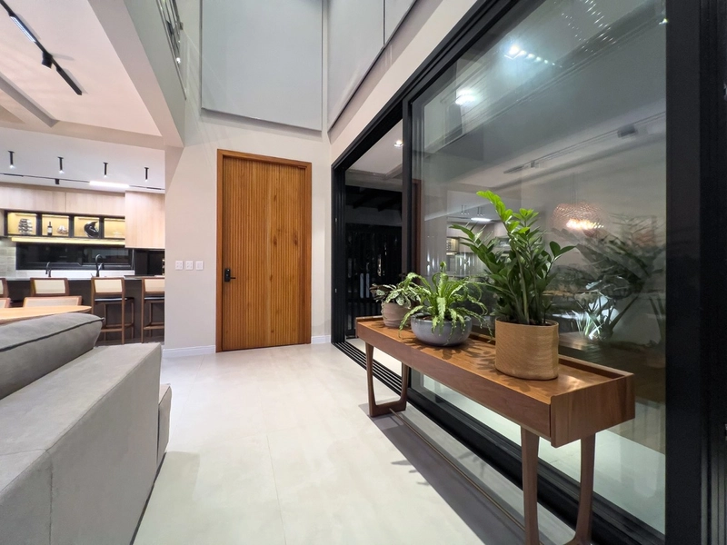 SOBRADO FINAMENTE MOBILIADO E DECORADO NO CONDOMINIO MAIS DESEJADO DO: 28ª foto da galeria de imagens do imóvel