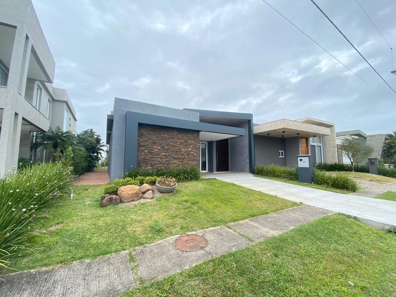 CASA EM CONDOMINIO FECHADO: 2ª foto da galeria de imagens do imóvel