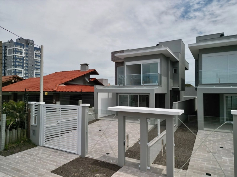 CASA NA CIDADE DE CAPAO DA CANOA PERTO DO MAR: 26ª foto da galeria de imagens do imóvel
